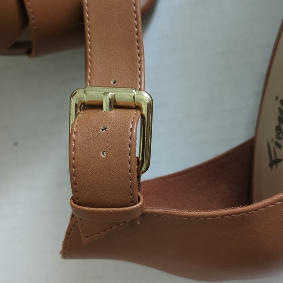 Fioni Sandals Wedge 8.5 Ankle Strap Caramel Camel EUC - Picture 5 of 9